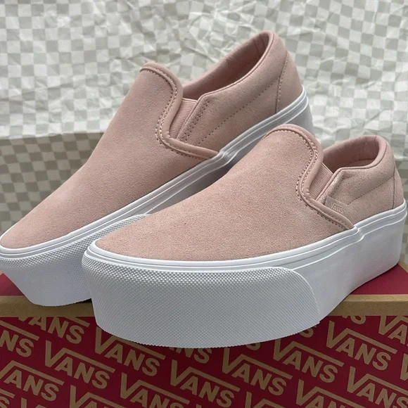 Vans WMNS Platform Sneakers Classic Slip-On Stackform
Mono Embroidery Rose Smoke - Picture 4 of 16